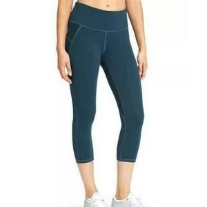 Athleta Stealth crop leggings